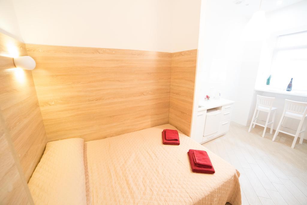 Apartment On Filatova 10/1 Lviv Exterior photo